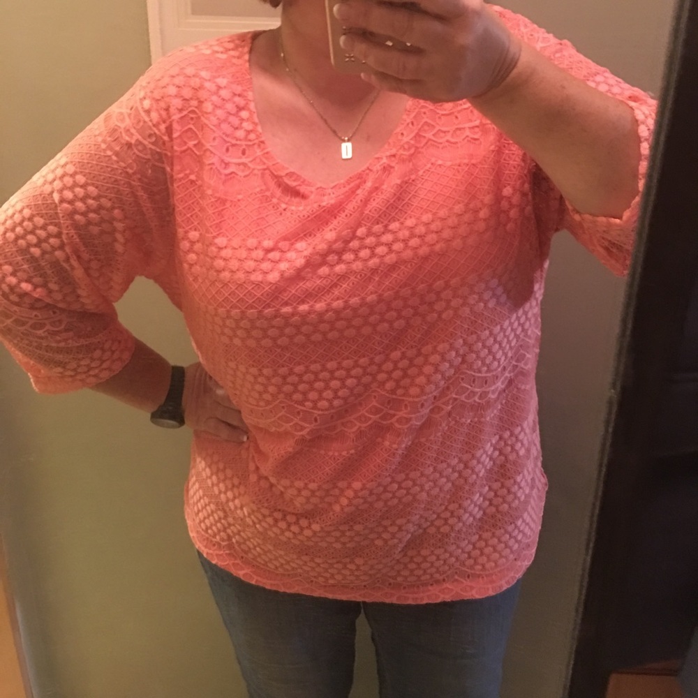 C D Daniels Coral Lace 3/4 Sleeve Top
